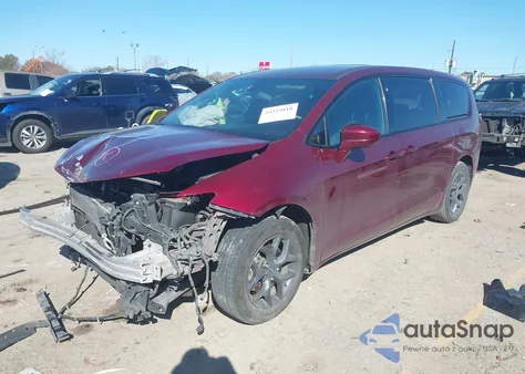 2018 Chrysler Pacifica Touring Plus z USA, uszkodzony, nr VIN 2C4RC1FG6JR306572
